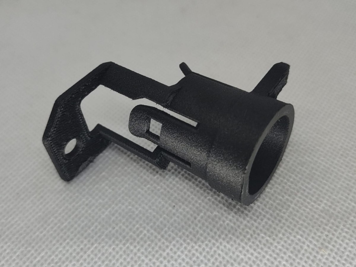 4D0807130 Bracket / mounting for parking sensor Audi A8 D2 - 1 piece.