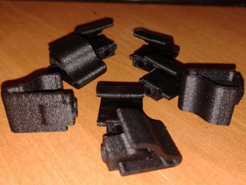4D0807249C Chrome Clip Audi A8 D2 - 1 piece.