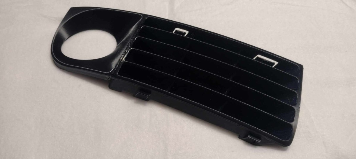 4D0853636 / 4D0853636A Right bumper grille for Audi A8 D2 FL - 1 piece
