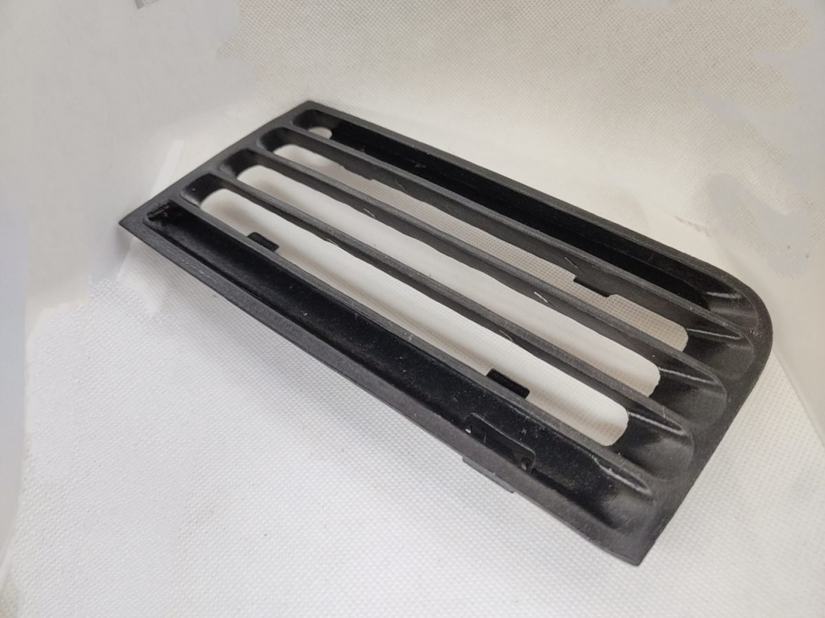 4D0853683K Audi A8 D2 FL Left Bumper Grille - 1 piece. - Image 2