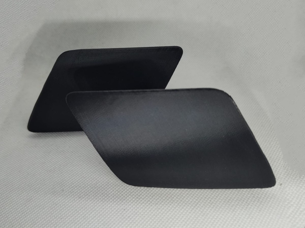 4D0900451L Headlight washer cover for Audi A8 D2 FL - 1 piece.